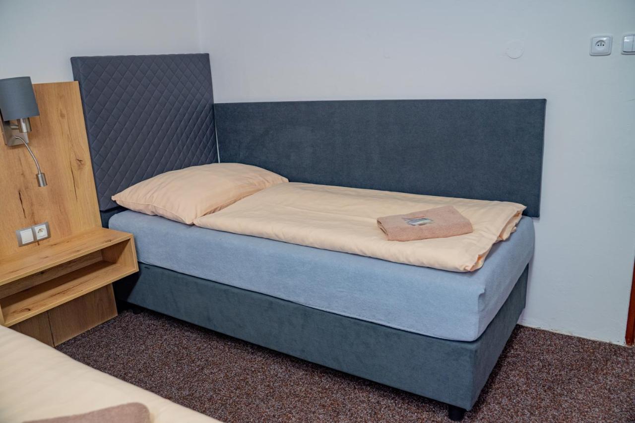 Hotel Zlatá Labuť 3*
